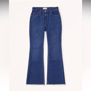 NWT Abercrombie&Finch Curve Love High Rise Vintage Flare Jean - Short/25/0